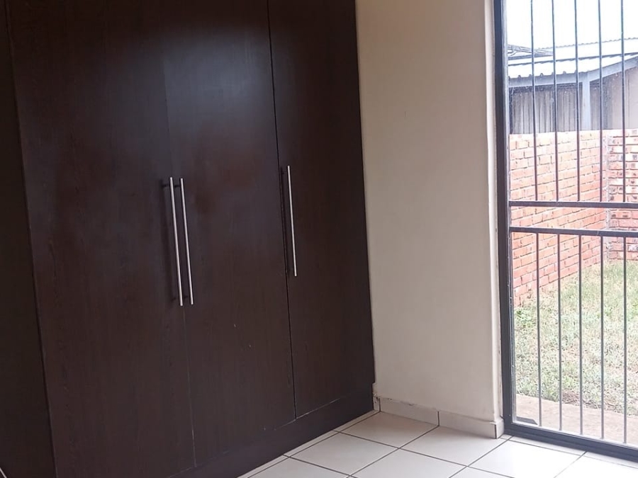 To Let 1 Bedroom Property for Rent in Kellys View Free State